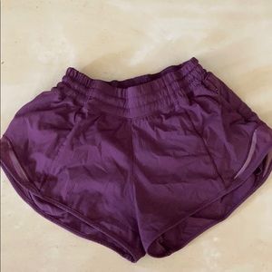 PLUM LULULEMON HOTTY HOT SHORT II